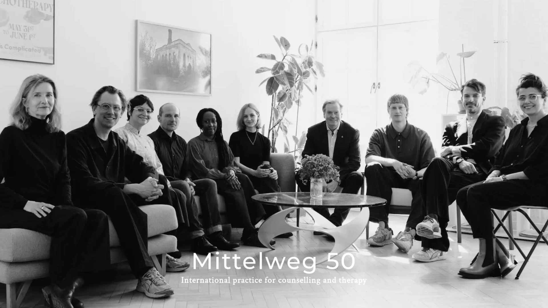 Startseite der Mittelweg 50 Praxis mit Gruppenfoto des Therapeuten-Teams